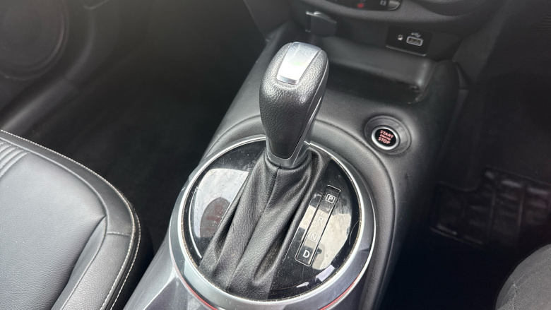 Nissan Juke 1.0 DiG-T 114 Tekna 5dr DCT Petrol Hatchback